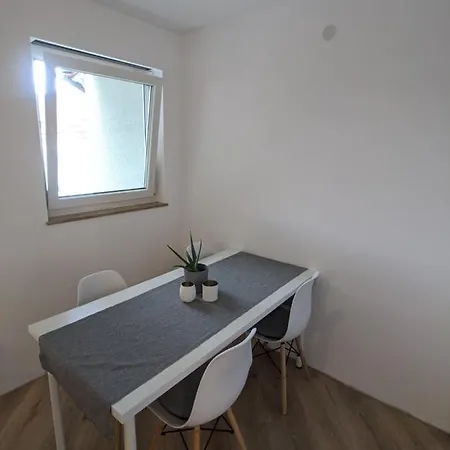 Ideales Messe Appartment 15min Fahrtweg Kirchheim unter Teck Extérieur photo